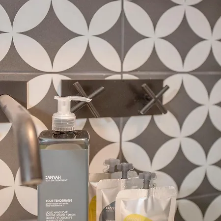 Liiiving In - Ribeira Design Appartamento *